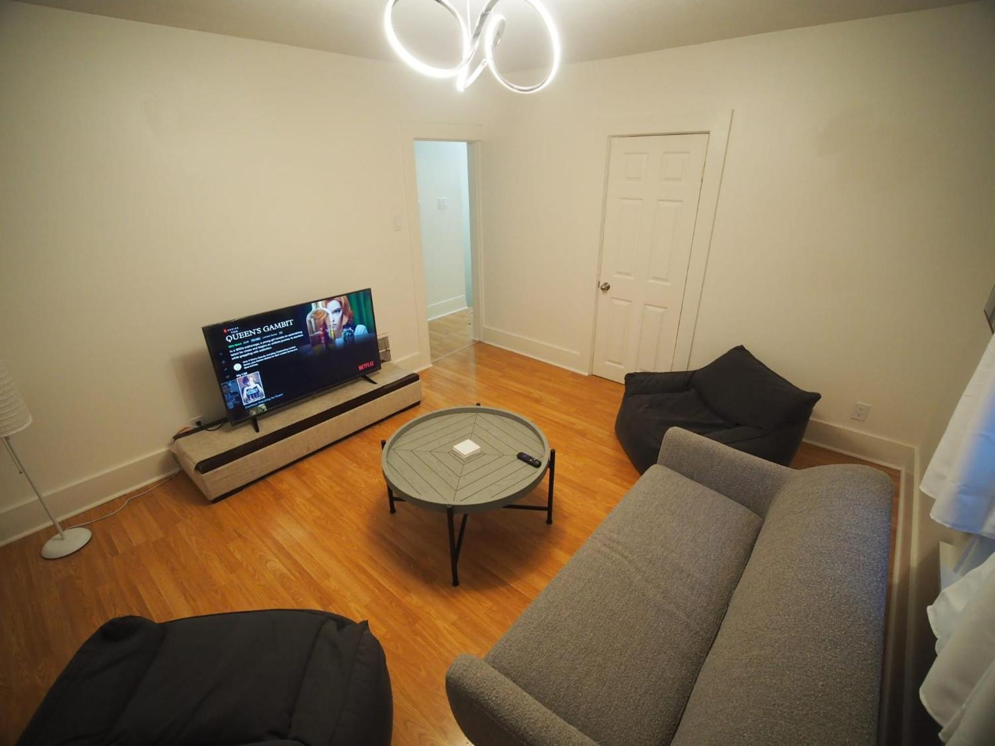 The Auditorium Suite Kitchener Extérieur photo